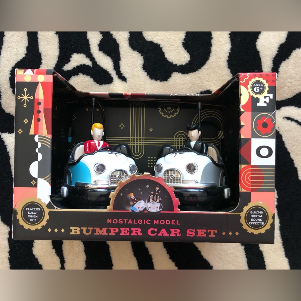 FAO Schwarz Remote Control Nostalgic Model Bumper Car Set. NEW IN BOX